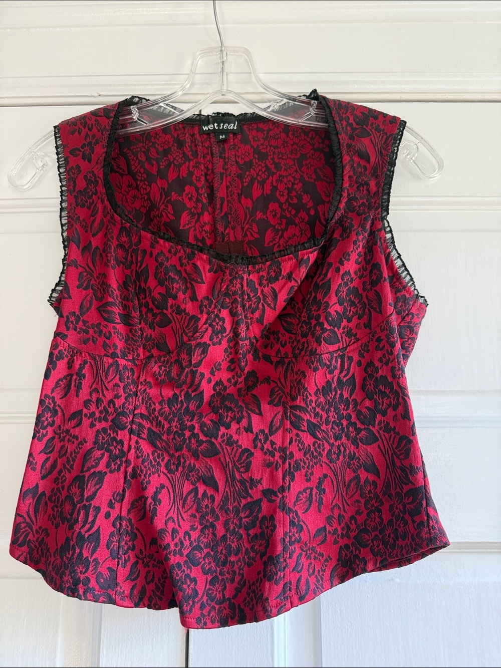 Wet Seal Red and Black Floral Scoop Neck Camisole